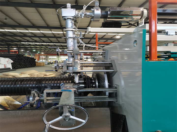 Inner rib reinforced winding pipe extruder machine - Beisu Machinery